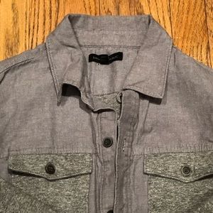Banana Republic men’s casual button-up shirt